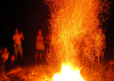 キャンプファイヤー